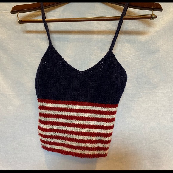 Cropped Ribbed Top - Picture 3 of 5